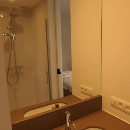 Διαμέρισμα Gray D'albion 001 *